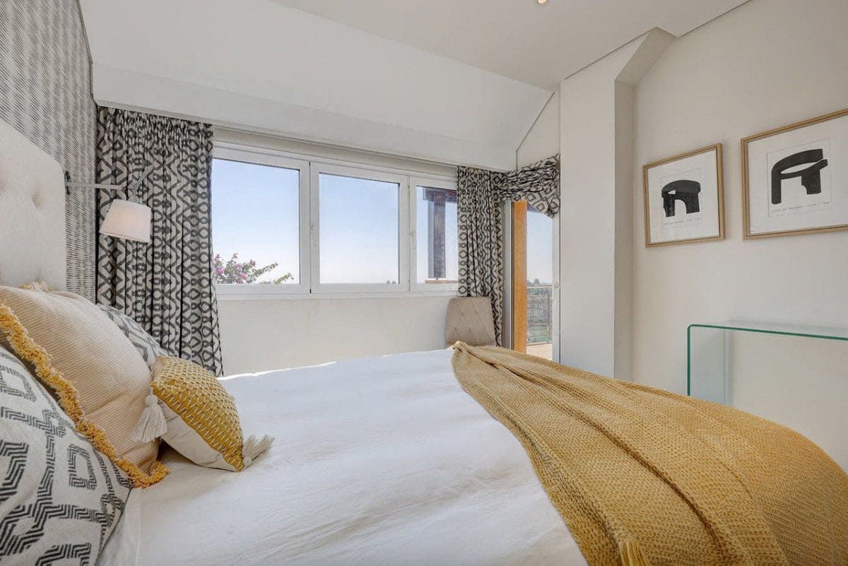 2 bedroom Apartment for rent in Sotogrande with garage - € 3,250 (Ref: 9714645)