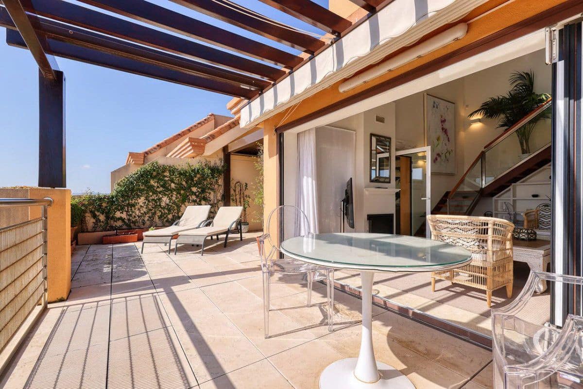 2 bedroom Apartment for rent in Sotogrande with garage - € 3,250 (Ref: 9714645)