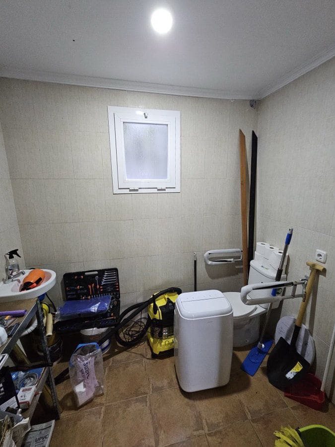 1 sovrum Kommersiell till salu i San Roque - 270 000 € (Ref: 9714646)