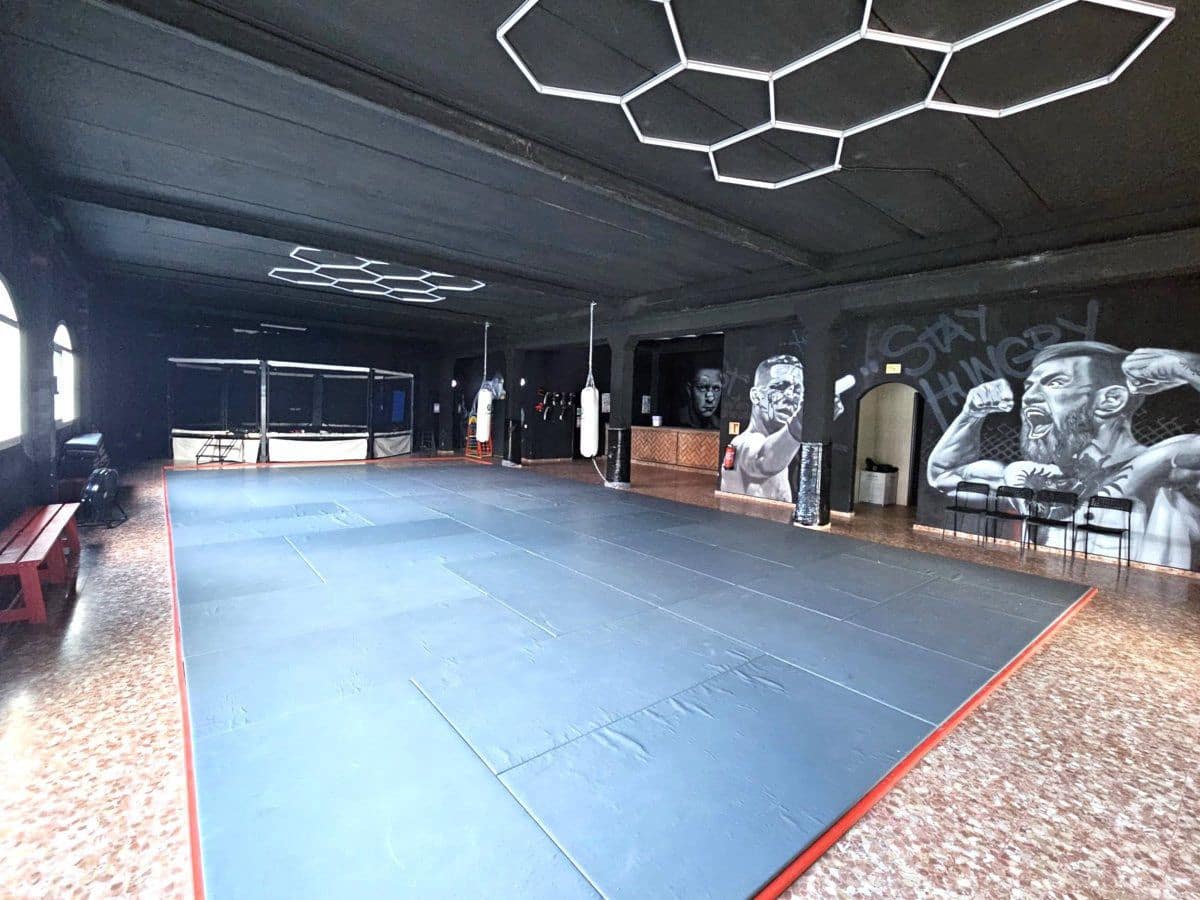 1 sovrum Kommersiell till salu i San Roque - 270 000 € (Ref: 9714646)