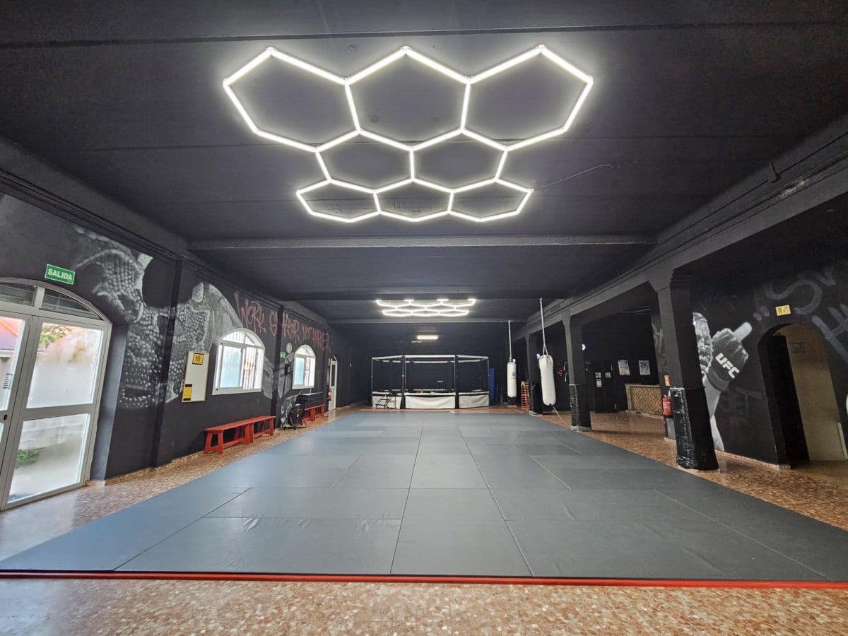 1 sovrum Kommersiell till salu i San Roque - 270 000 € (Ref: 9714646)