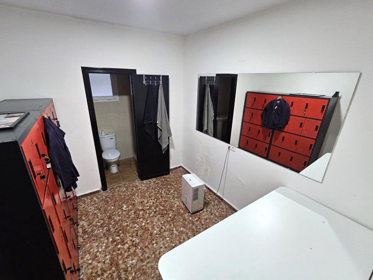 1 sovrum Kommersiell till salu i San Roque - 270 000 € (Ref: 9714646)