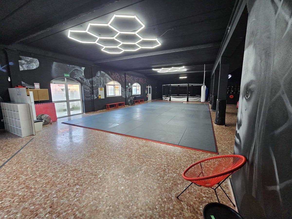 1 sovrum Kommersiell till salu i San Roque - 270 000 € (Ref: 9714646)