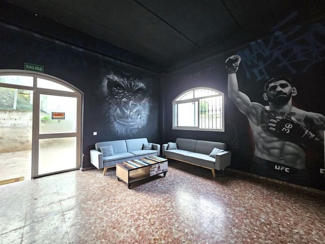 1 sovrum Kommersiell till salu i San Roque - 270 000 € (Ref: 9714646)