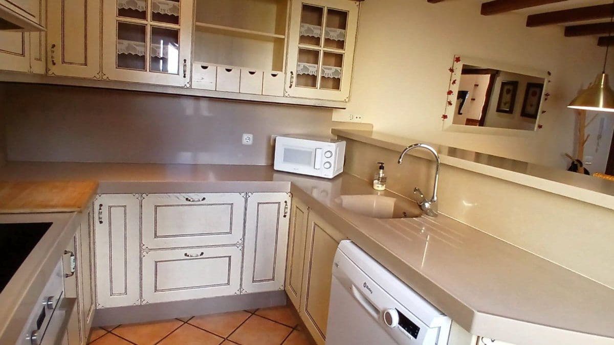 3 Zimmer Apartment zu vermieten in Casares - 1.300 € (Ref: 9738342)