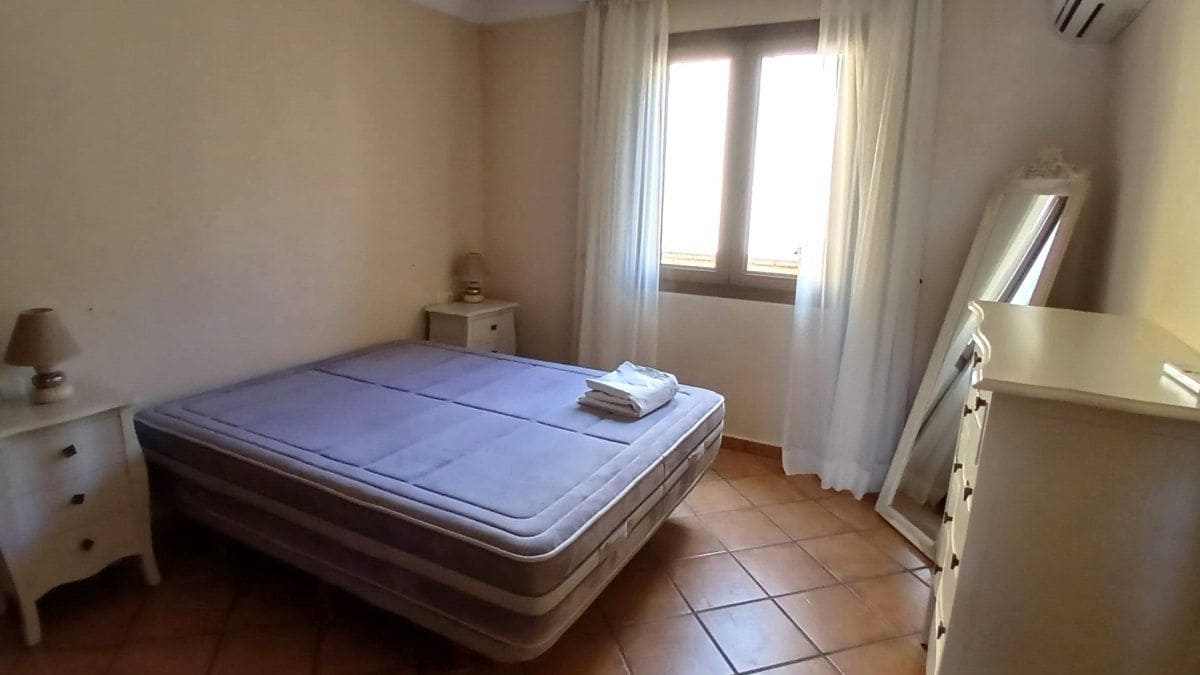 3 Zimmer Apartment zu vermieten in Casares - 1.300 € (Ref: 9738342)