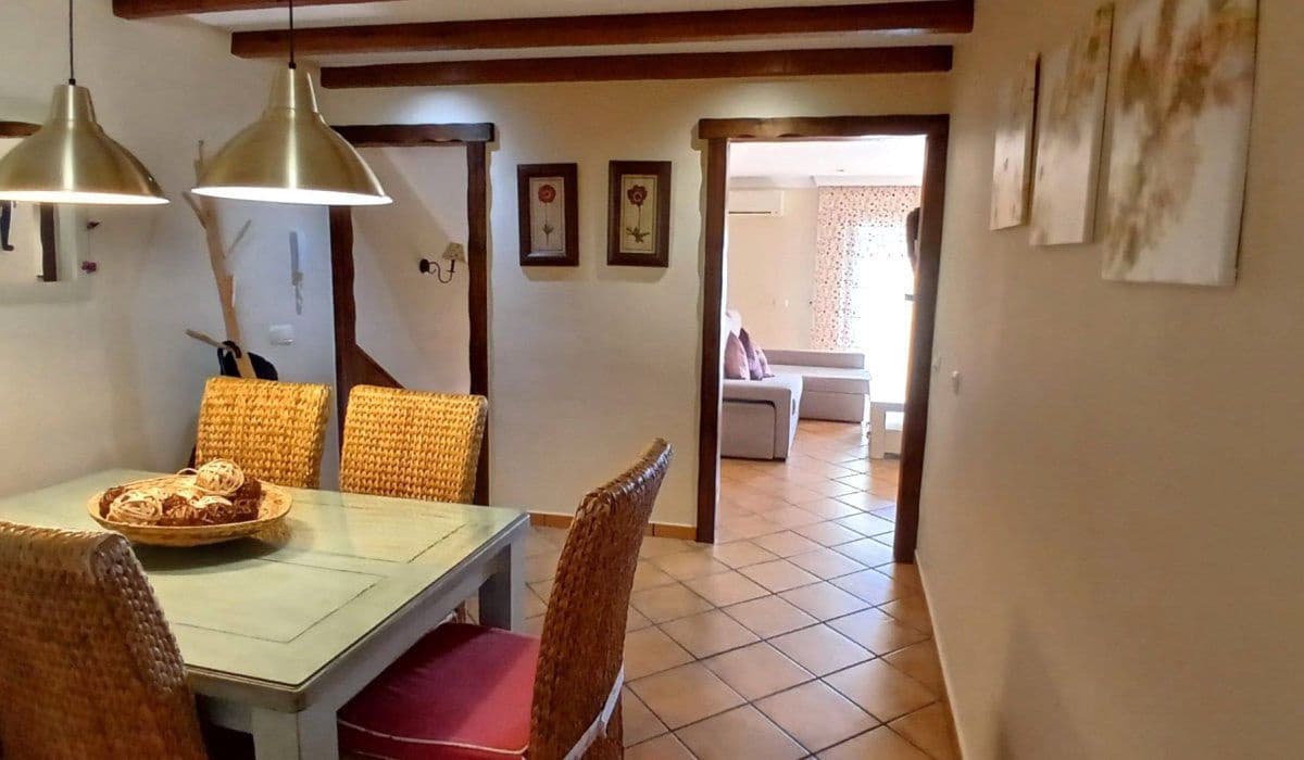 3 Zimmer Apartment zu vermieten in Casares - 1.300 € (Ref: 9738342)