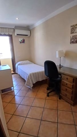 3 makuuhuone Huoneisto vuokrattavana paikassa Casares - 1 300 € (Ref: 9738342)