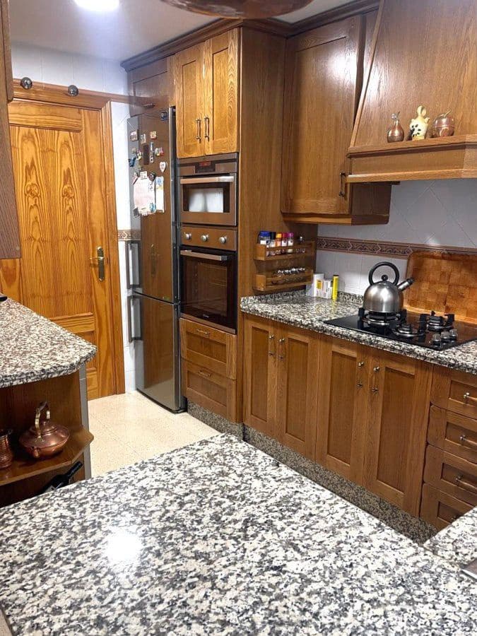 3 bedroom Terraced Villa for sale in La Linea de la Concepcion with garage - € 329,000 (Ref: 9738343)