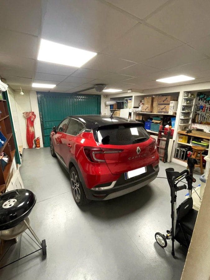 3 bedroom Terraced Villa for sale in La Linea de la Concepcion with garage - € 329,000 (Ref: 9738343)