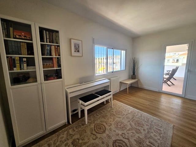 4 quarto Moradia para venda em Pueblo Nuevo de Guadiaro, San Roque - 735 000 € (Ref: 9747717)