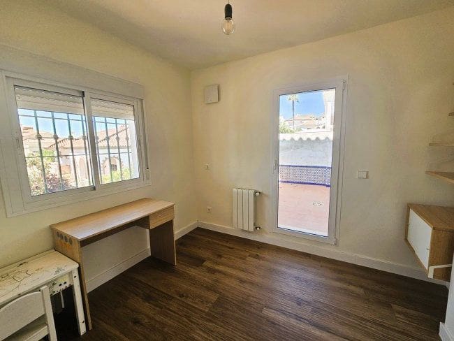 4 quarto Moradia para venda em Pueblo Nuevo de Guadiaro - 735 000 € (Ref: 9747717)