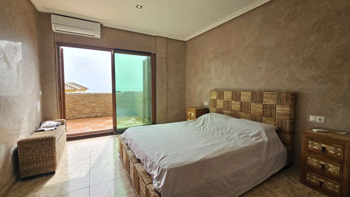 3 quarto Moradia para venda em Torreguadiaro com garagem - 750 000 € (Ref: 9752326)