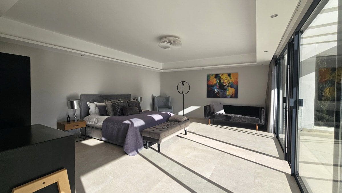 5 bedroom Villa for rent in Sotogrande - € 10,000 (Ref: 9755444)