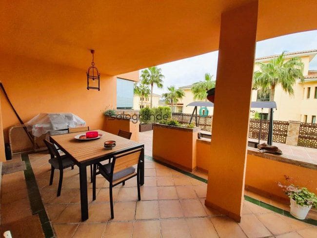 3 camera da letto Appartamento da affittare in Sotogrande - 2.100 € (Rif: 9758680)