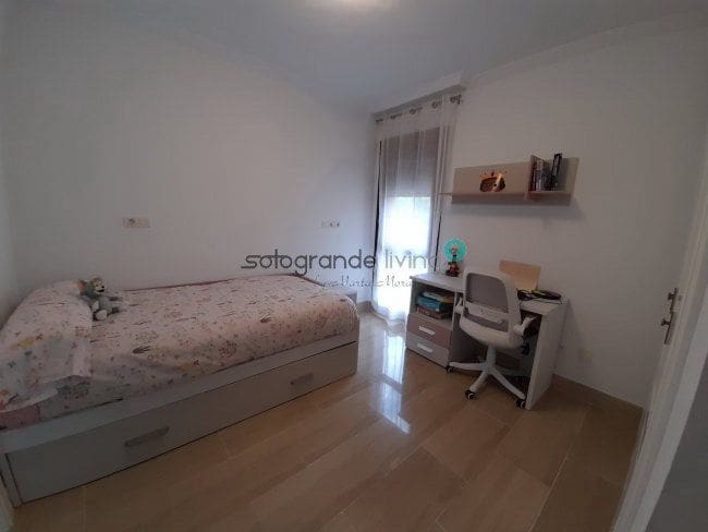 3 camera da letto Appartamento da affittare in Sotogrande - 2.100 € (Rif: 9758680)