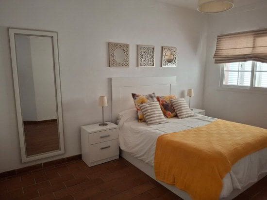 4 bedroom Villa for rent in Sotogrande - € 2,000 (Ref: 9758681)