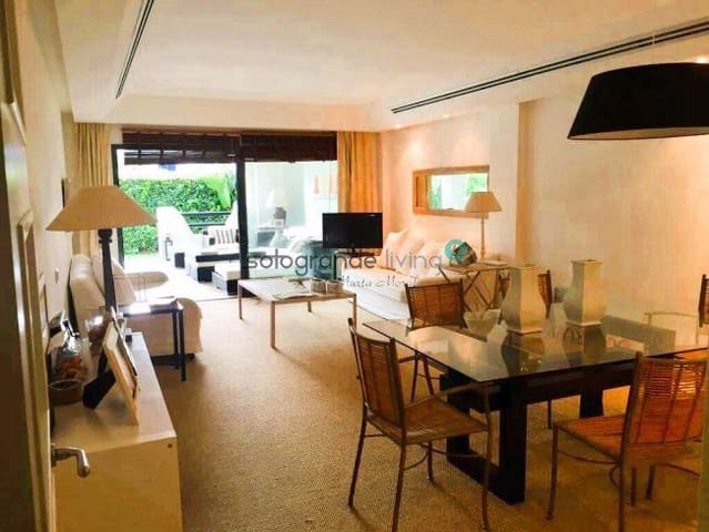 4 quarto Apartamento para arrendar em Sotogrande, San Roque com piscina garagem - 2 400 € (Ref: 9777787)