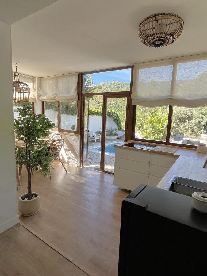 3 bedroom Finca/Country House for sale in Manilva - € 430,000 (Ref: 9784894)