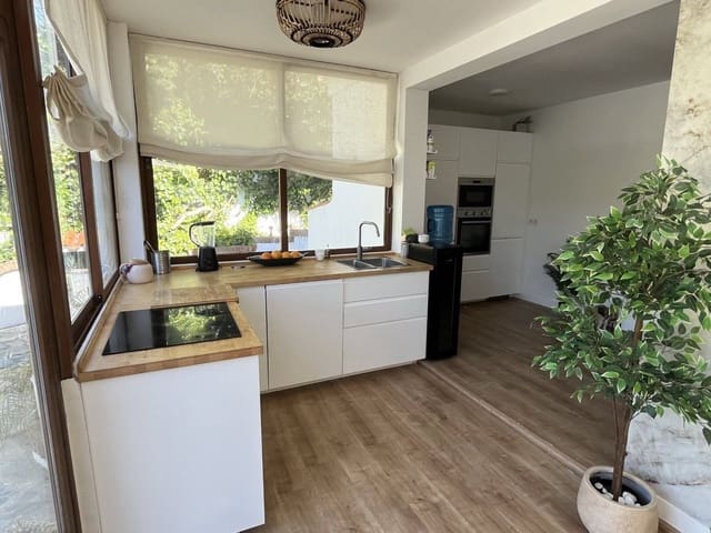 3 slaapkamer Finca/Landhuis te koop in Manilva - € 430.000 (Ref: 9784894)