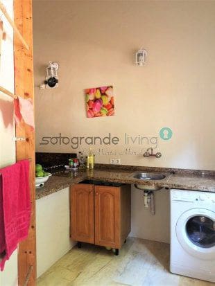 5 bedroom Villa for rent in Sotogrande with pool - € 3,500 (Ref: 9796535)