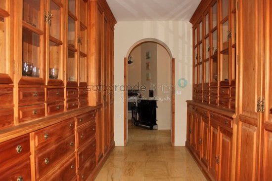 5 bedroom Villa for rent in Sotogrande with pool - € 3,500 (Ref: 9796535)