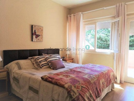 5 bedroom Villa for rent in Sotogrande with pool - € 3,500 (Ref: 9796535)