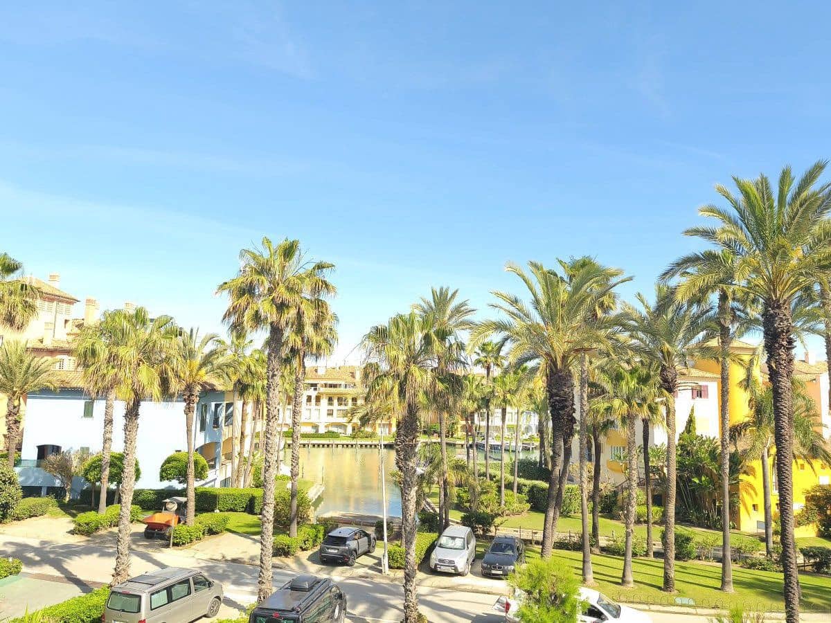 3 soveværelse Lejlighed til leje i Sotogrande med garage - € 2.200 (Ref: 9817811)