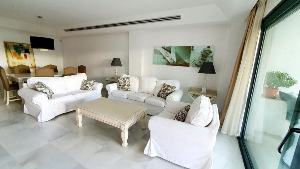 3 bedroom Apartment for rent in Sotogrande with pool garage - € 2,300 (Ref: 9849165)