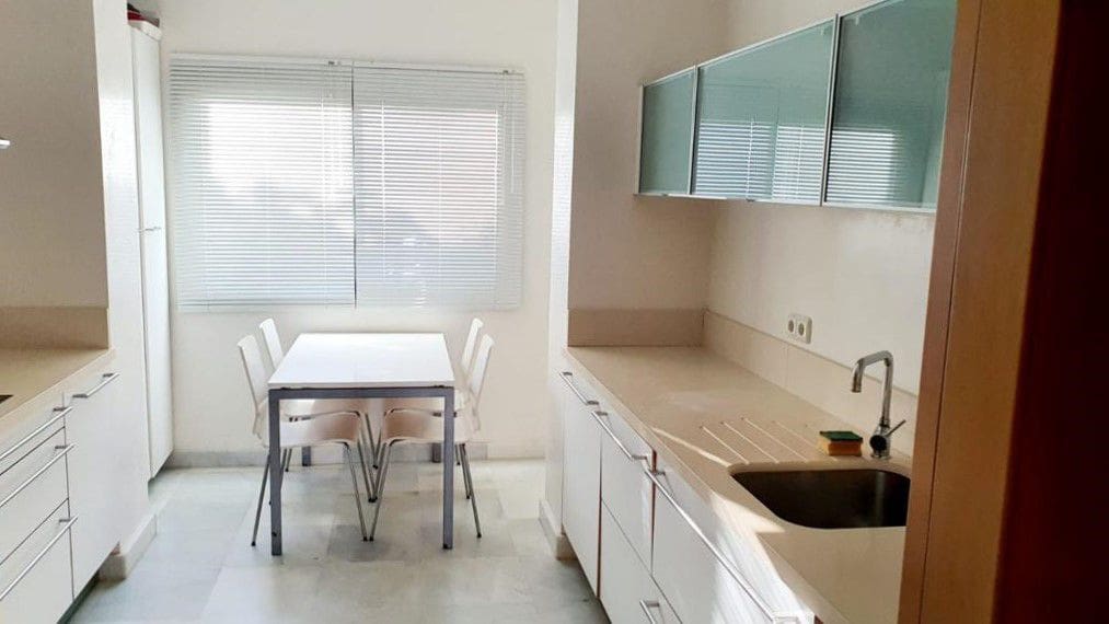 3 bedroom Apartment for rent in Sotogrande with pool garage - € 2,300 (Ref: 9849165)