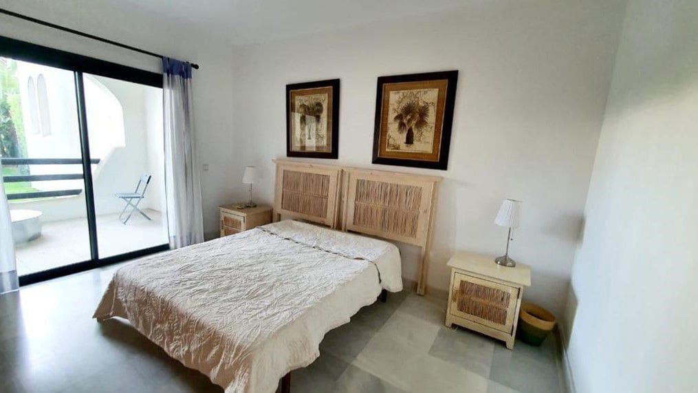 3 bedroom Apartment for rent in Sotogrande with pool garage - € 2,300 (Ref: 9849165)