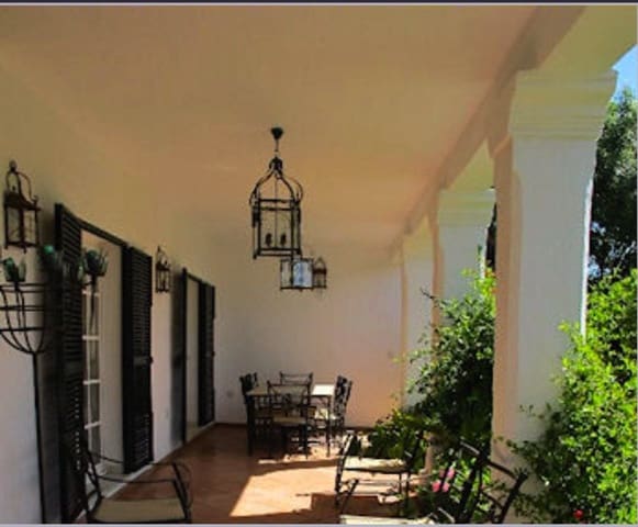 6 makuuhuone Huvila myytävänä paikassa Sotogrande Alto, San Roque - 1 600 000 € (Ref: 9866736)