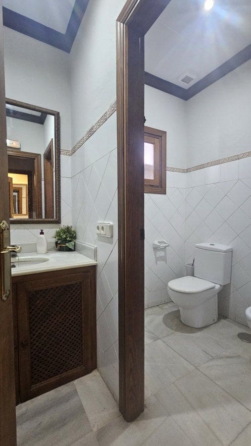 Commercieel te koop in Guadiaro - € 295.000 (Ref: 9873080)
