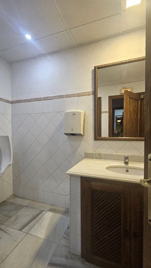 Commercieel te koop in Guadiaro - € 295.000 (Ref: 9873080)