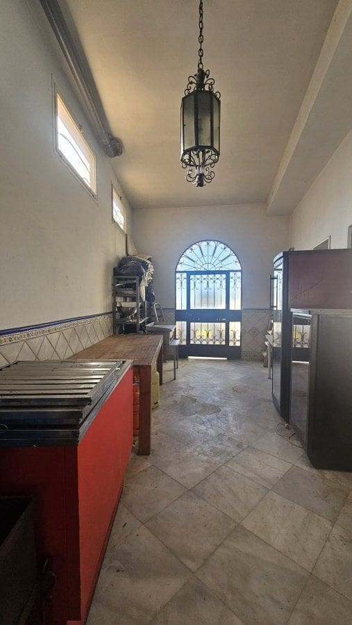Commercieel te koop in Guadiaro - € 295.000 (Ref: 9873080)