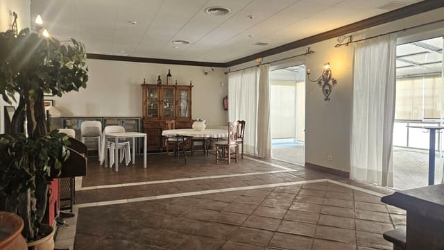 Commercieel te koop in Guadiaro, San Roque - € 295.000 (Ref: 9873080)