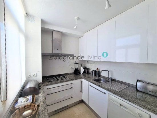 2 sovrum Lägenhet att hyra i Sotogrande med pool garage - 1 600 € (Ref: 9878177)
