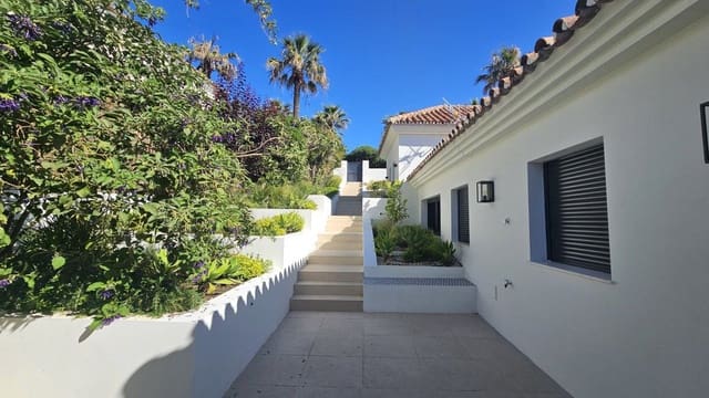 5 sypialnia Willa na sprzedaż w Sotogrande Costa, San Roque - 2 275 000 € (Ref: 9878178)