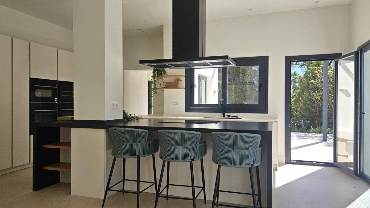5 sypialnia Willa na sprzedaż w Sotogrande - 2 275 000 € (Ref: 9878178)