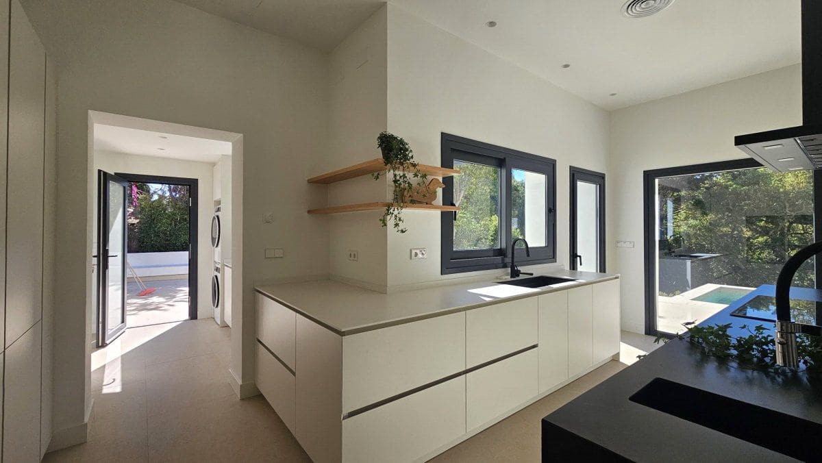5 sypialnia Willa na sprzedaż w Sotogrande - 2 275 000 € (Ref: 9878178)