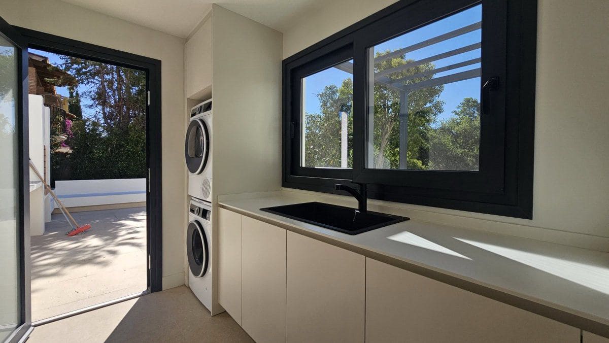 5 sypialnia Willa na sprzedaż w Sotogrande - 2 275 000 € (Ref: 9878178)