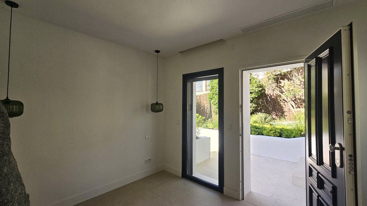 5 sypialnia Willa na sprzedaż w Sotogrande - 2 275 000 € (Ref: 9878178)