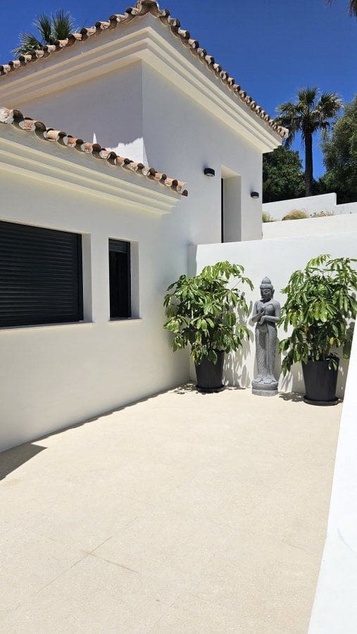 5 bedroom Villa for sale in Sotogrande - € 2,275,000 (Ref: 9878178)