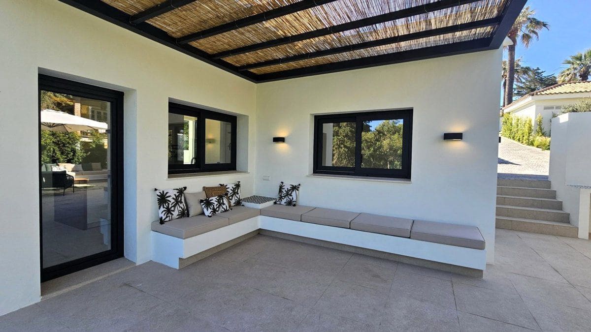 5 bedroom Villa for sale in Sotogrande - € 2,275,000 (Ref: 9878178)
