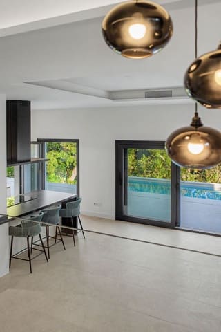 5 makuuhuone Huvila myytävänä paikassa Sotogrande Costa, San Roque mukana uima-altaan - 2 275 000 € (Ref: 9878178)