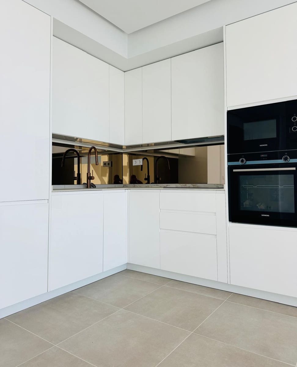 2 soverom Leilighet til salgs i La Alcaidesa med garasje - € 525 000 (Ref: 9880712)