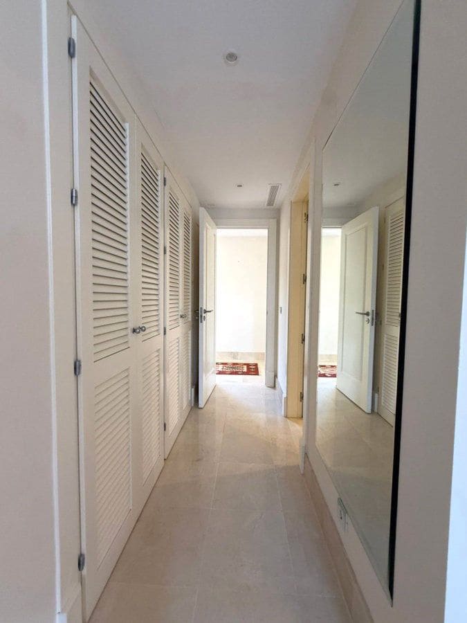 3 makuuhuone Huoneisto vuokrattavana paikassa Sotogrande mukana 
autotalli - 4 500 € (Ref: 9906967)