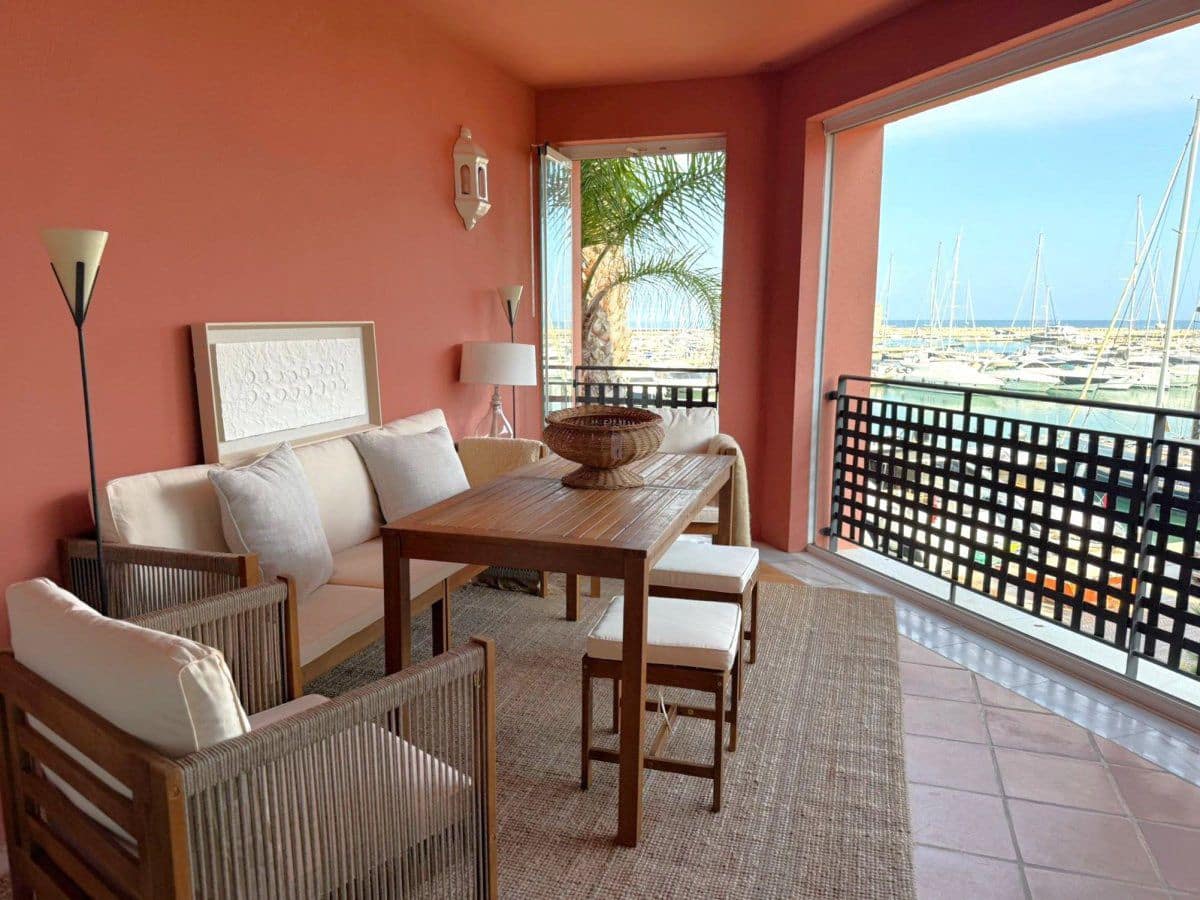 3 makuuhuone Huoneisto vuokrattavana paikassa Sotogrande mukana 
autotalli - 4 500 € (Ref: 9906967)