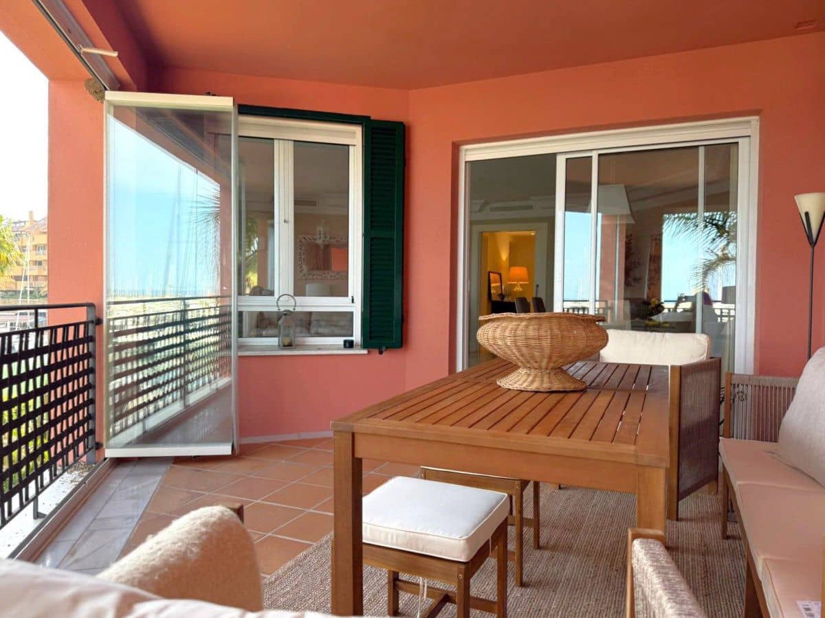 3 makuuhuone Huoneisto vuokrattavana paikassa Sotogrande mukana 
autotalli - 4 500 € (Ref: 9906967)