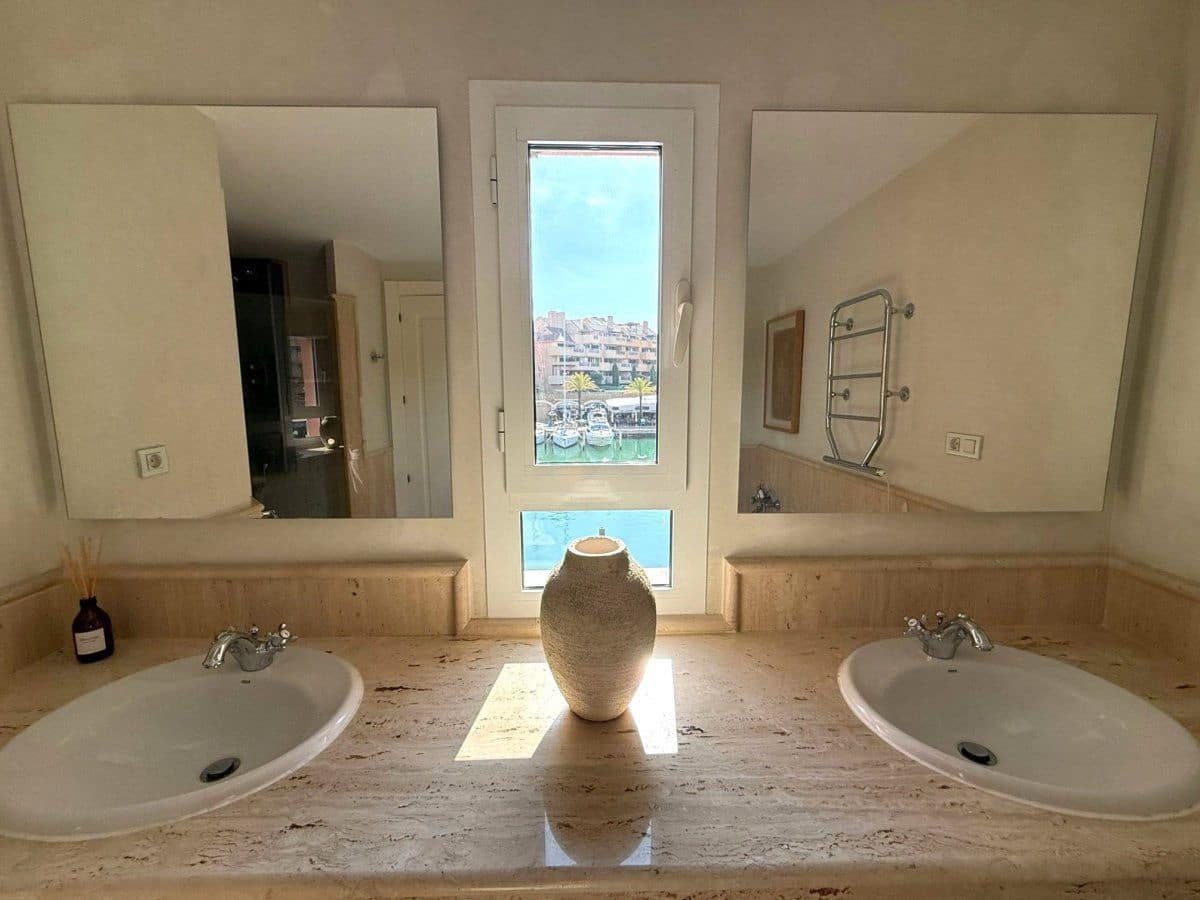 3 makuuhuone Huoneisto vuokrattavana paikassa Sotogrande mukana 
autotalli - 4 500 € (Ref: 9906967)